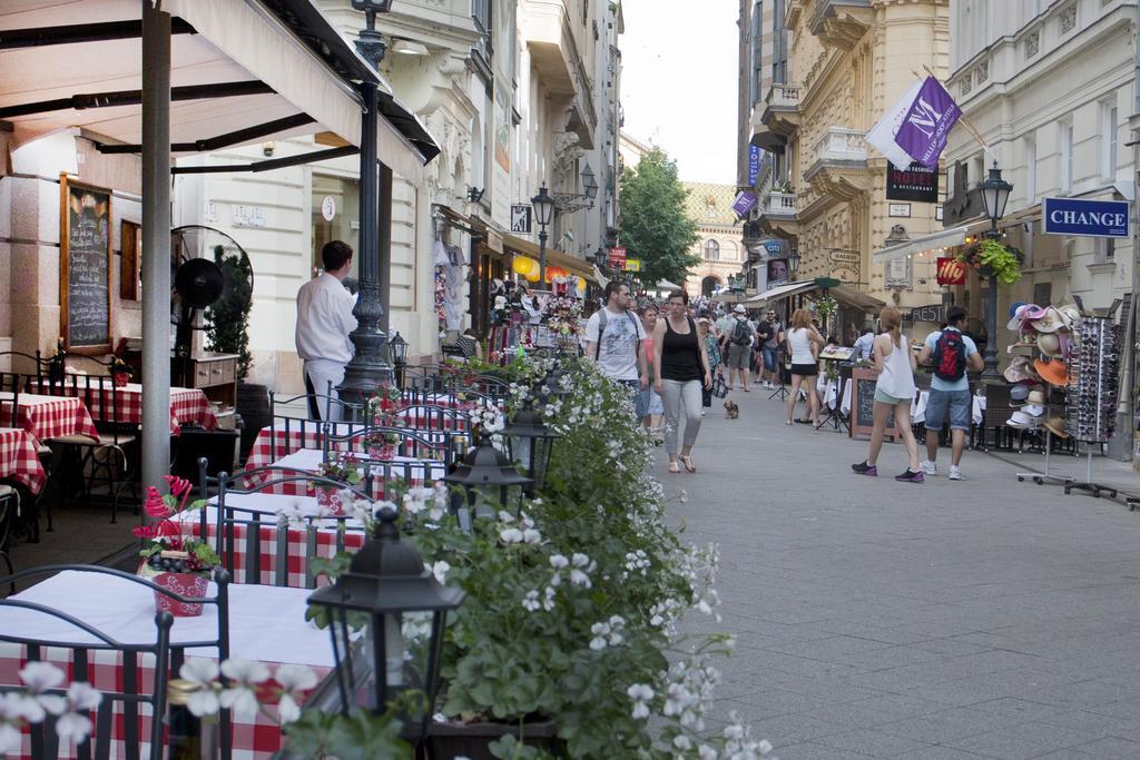 Hungarian Souvenir Apartment Budapest Exterior photo